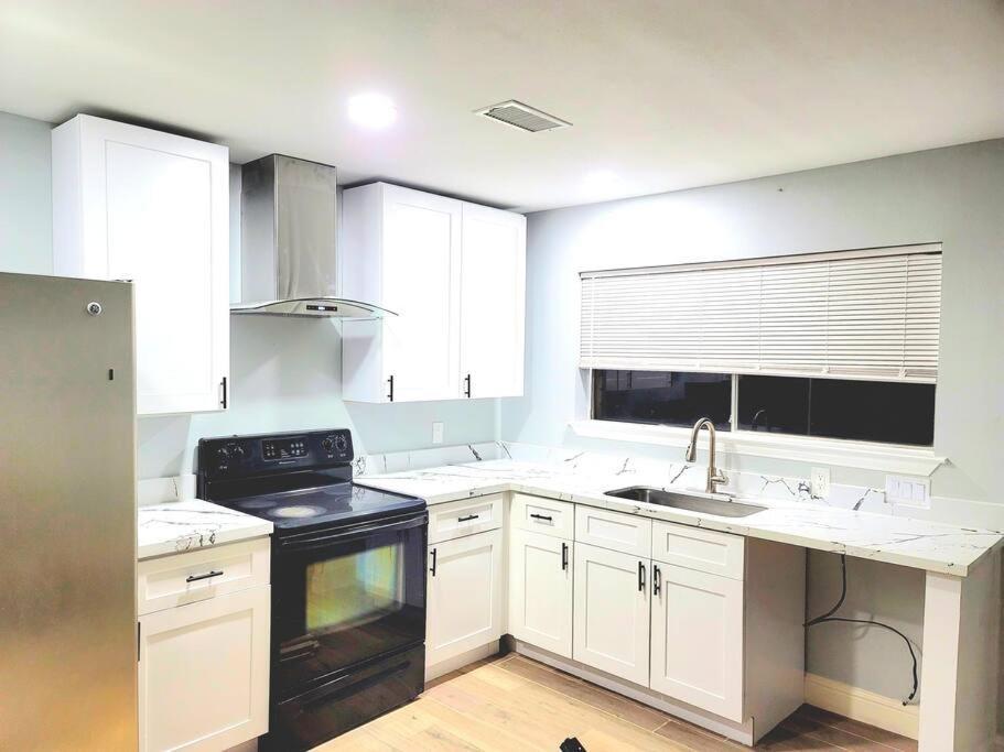 77072 New Remodeled Cute Townhome Sw هيوستن المظهر الخارجي الصورة